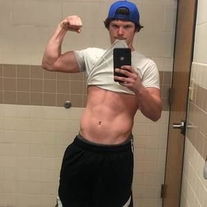 Meet your Posher, Mackenzy